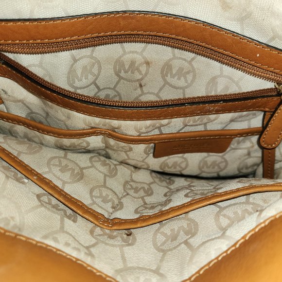 Michael Kors Hamilton - Picture 11 of 16